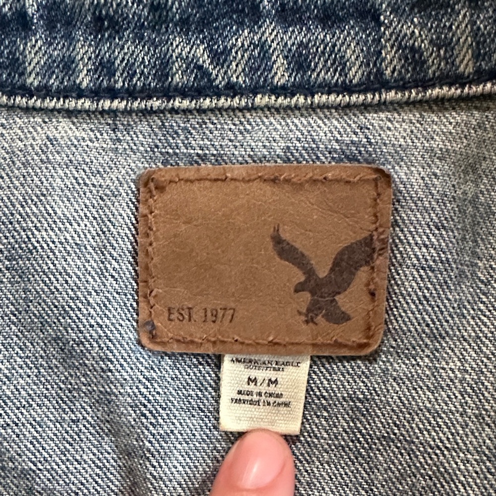 American Eagle Outfitters Blue Denim Jean Jacket - Picture 2 of 3